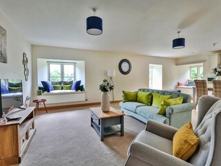 Apartment Pickering Features 9
