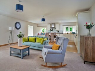 Apartment Pickering Features 18