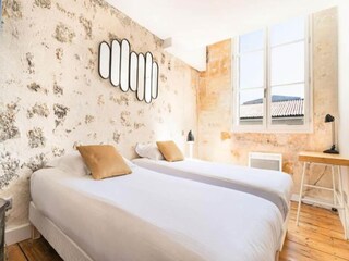 Apartment Bordeaux  30
