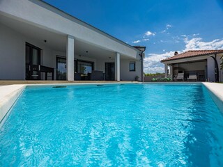 Villa Valbandon Buitenaudio-opname 10