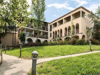 Apartment Grospierres  12