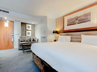 Apartment Welt Features 13