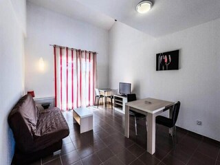Apartment Saint-Sériès  12