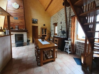 Apartment Ambrugeat  8