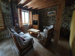 Apartment Ambrugeat  14