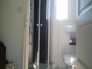 Apartment Montaignac-Saint-Hippolyte  15