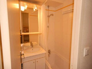 Apartment Gaillagos Features 10