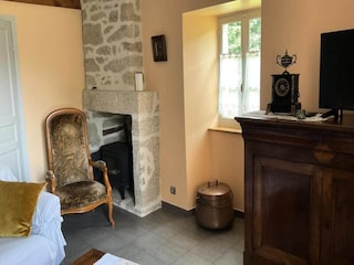 Apartment Montaignac-Saint-Hippolyte  12