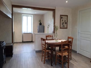 Apartment Montaignac-Saint-Hippolyte  10