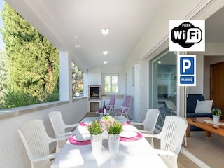 Villa Roses  40
