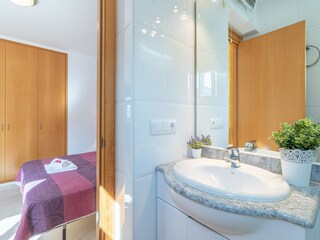 Villa Roses Features 15