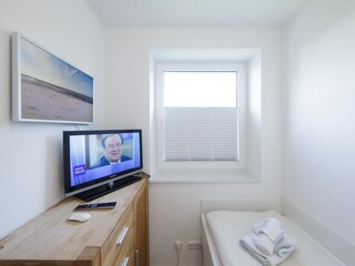 Einzelschlafraum mit TV im EG