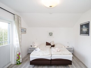 Schlafraum 1 oben mit Boxspringbetten