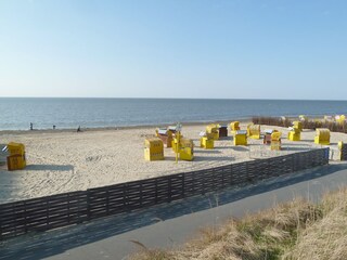 Eigener Strandkorb am Strand im Preis enthalten