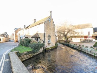 Holiday cottage Great Rissington Outdoor Recording 11