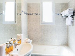 Apartment Arles  24