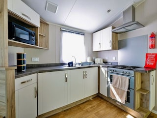 Trailer Milford-on-Sea Features 13