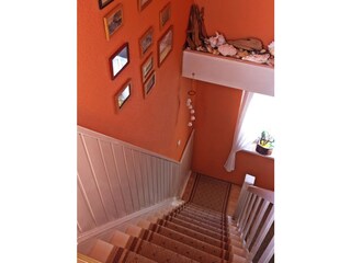leider etwas steile Treppe in die 1. Etage