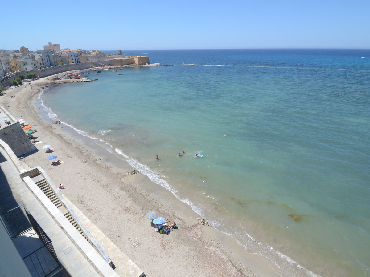 Strand vor dem Haus (von der Dachterrasse aus gesehen)