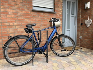 Fahrradstellplatz mit Akku-Lademöglichkeit
