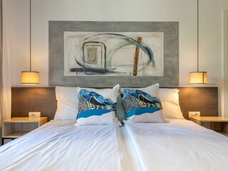 Komfortables und stilvolles Schlafzimmer