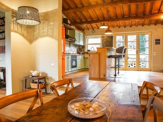 Wohn-/Essbereich und Küche