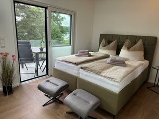 Balkonzimmer Bett