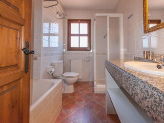 Villa Calonge Features 18
