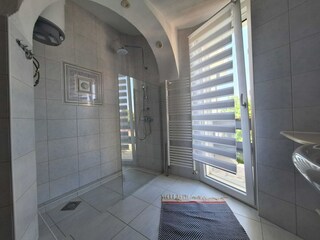 Apartment Povljana Ausstattung 9