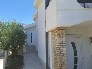 Apartment Povljana Außenaufnahme 4