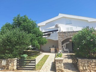 Appartement Povljana Buitenaudio-opname 4