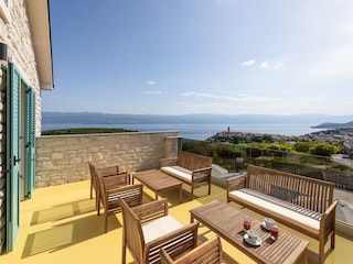 Villa Andreja mit beheiztem Pool in Strandnähe