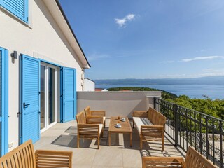 Villa Maja mit beheiztem Pool in Strandnähe