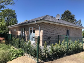 eingezäunter Terrassenbereich