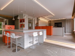 Gemütliche Bar mit Extra-Kühlschrank