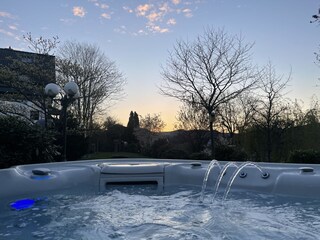 36°C Aussen- Whirlpool im Frühjahr
