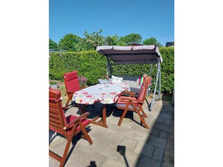 Sitz Bereich mitten im Garten