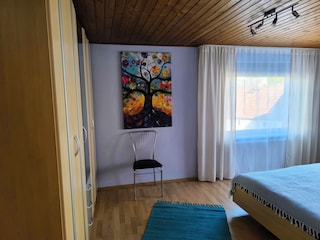 Schlafzimmer 1