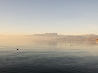 Lazise entlang des Sees