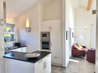 Küche und Wohnzimmer