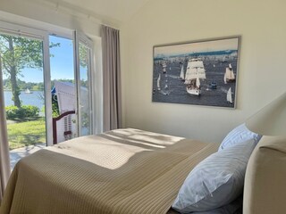 Schlafzimmer mit Schleiblick