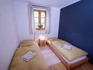 Doppelzimmer im 1. Stock mit separater Toilette daneben