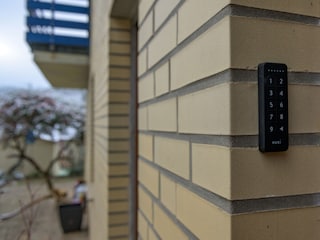 Eigener Eingang mit NUKI Zahlenschloss