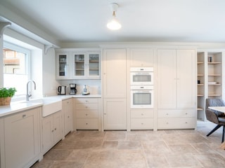 Eleganz trifft Komfort – Ferienwohnung mit Sauna, Grill & Balkon