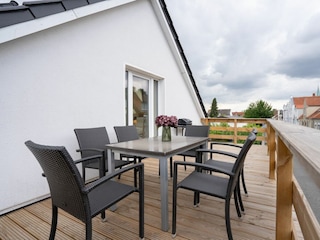 Eleganz trifft Komfort – Ferienwohnung mit Sauna, Grill & Balkon