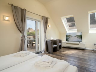 Eleganz trifft Komfort – Ferienwohnung mit Sauna & Balkon