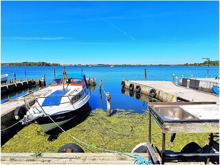 Fewo Boje mit Wassergrundstück und Bootsanlegestelle