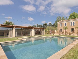 Villa Noves Outdoor Recording 3