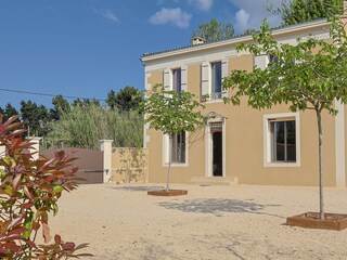 Villa Noves Outdoor Recording 4