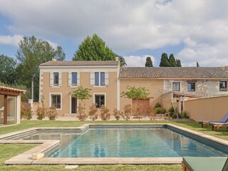 Villa Noves Outdoor Recording 5